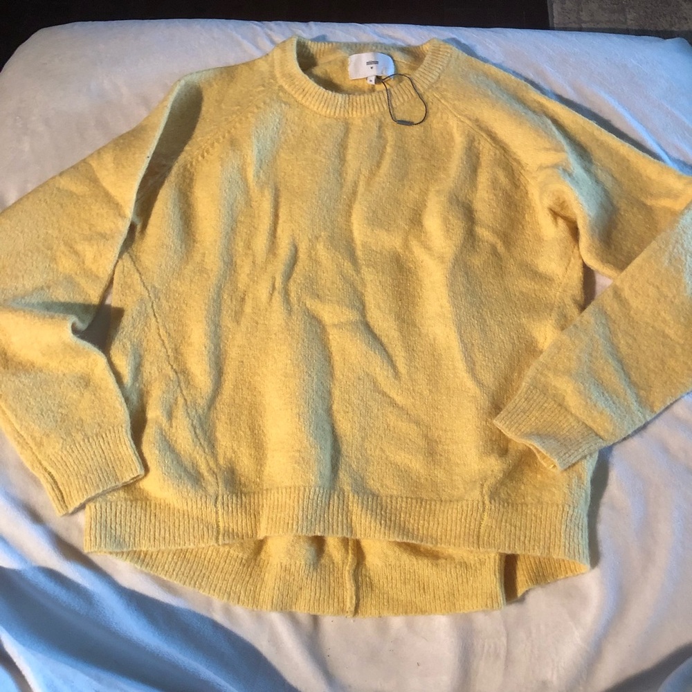 NWOT Minimum Yellow Wool Blend Crewneck Sweater Size Medium